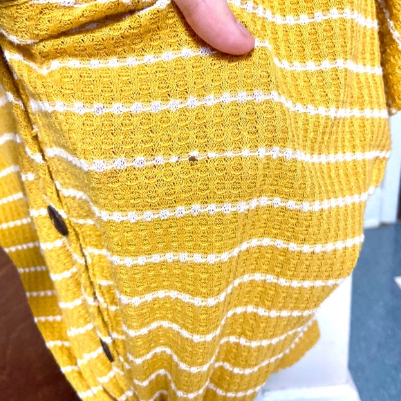 Pinc Yellow & White Striped Front Tie Top - Picture 6 of 7